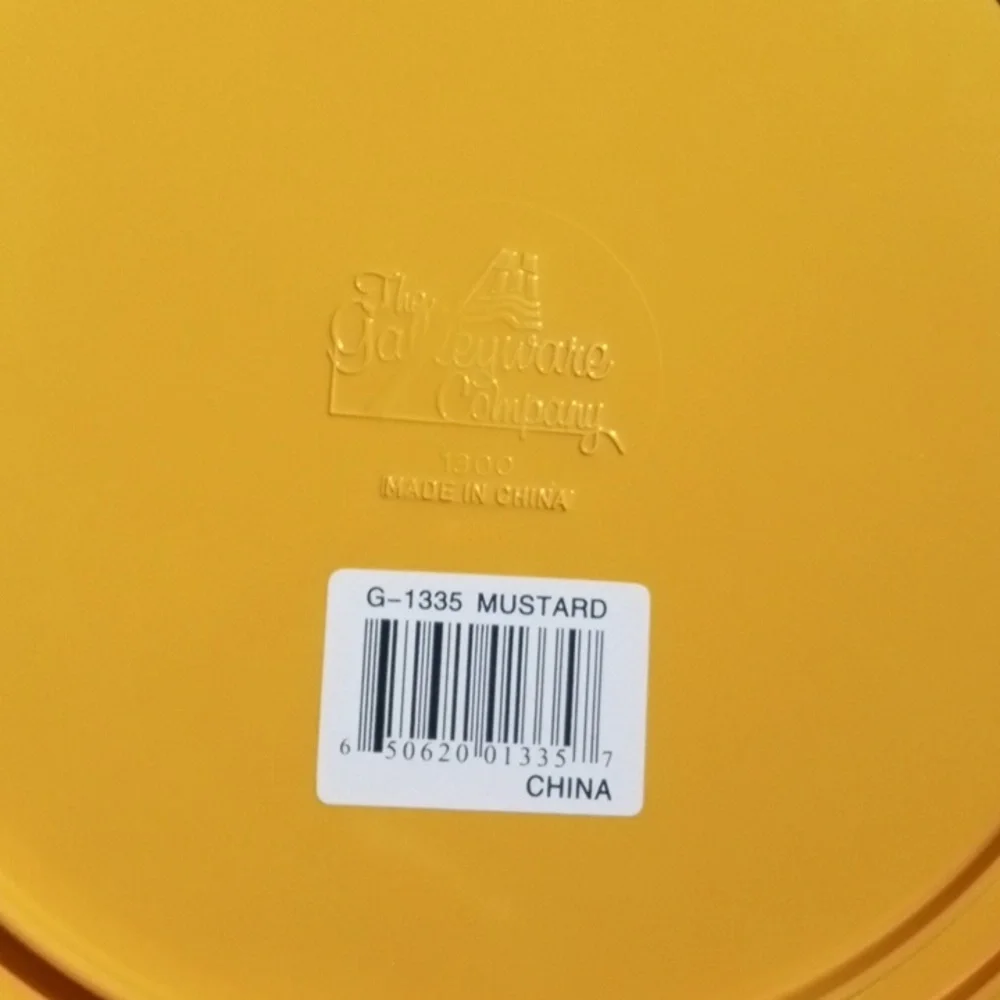 The Galleyware Company mustard plates NWT set of 4 MISSING NON SLIP RING